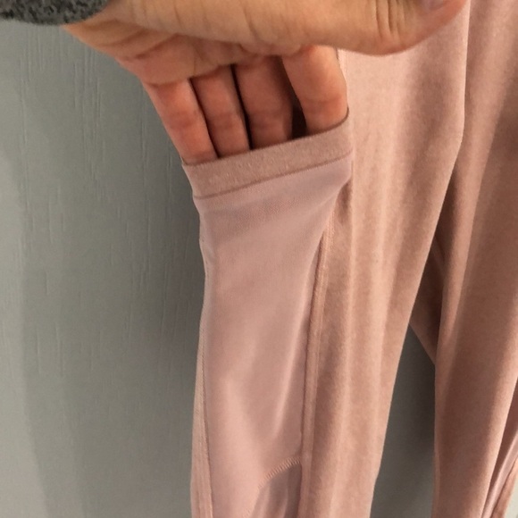 Fabletics pink leggings - Picture 4 of 10